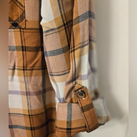 NWT Maurice’s plaid button-down long sleeve shirt -Size M - Picture 2 of 6